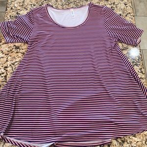 Lularoe perfect tee. Small (was a bigger small) like a schmedium 🙃